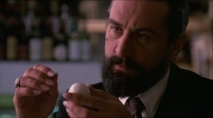 Louis Cyphre, che in realtà nel romanzo è assai diverso.