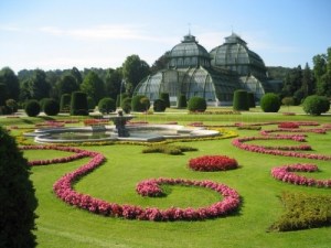 Palazzo Shornbrunn (dettaglio - le serre dall'esterno).