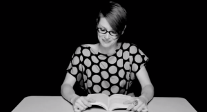 Stormy legge "American Psycho", con una piccola... aggiunta.