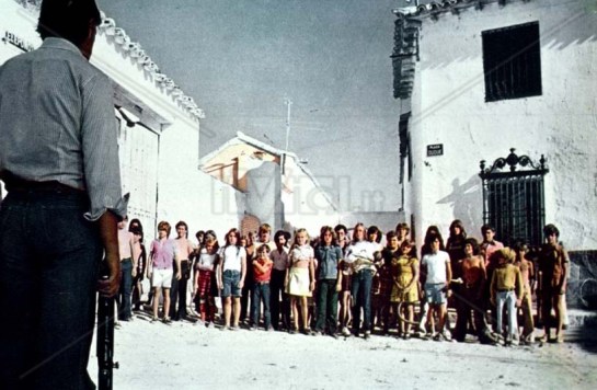 ma_come_si_pu_uccidere_un_bambino_lewis_flander_narciso_ibanez_serrador_005_jpg_uvzf